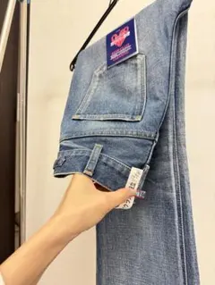 Item thumbnail for item e0cd44e9-4f4e-49fc-905b-a19b99da5a59