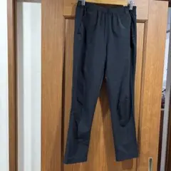 ストレートパンツ