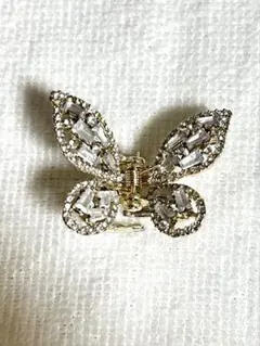 蝶型クリスタルヘアクリップ