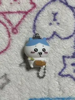 ちいかわ　たべものいっぱいマスコット2 ハチワレ