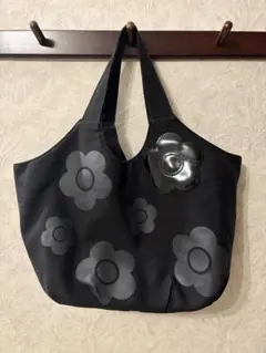 マリークワント　フラワーモチーフ 黒 トートバッグ
