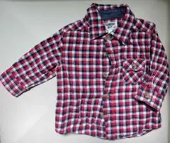 赤と白のチェック柄長袖シャツ　ギンガムチェック