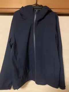 【ユニクロ】ブロックテックパーカー　Lサイズ　ネイビー
