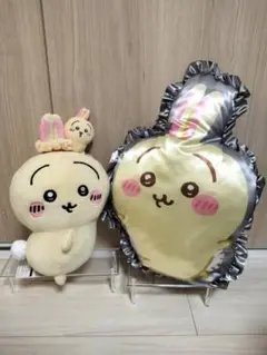 ちいかわ　ぬいぐるみシュシュ　ギンガムフリルクッション　おしりふりふり うさぎ