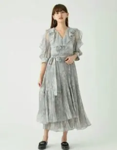 再*！様 SNIDEL フリル付きワンピース BLU