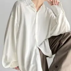 どんなシーンでも映える。とろみポリツイルオーバーサイズシャツ（長袖）