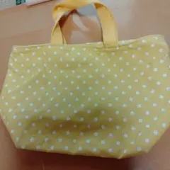 水玉模様の手提げバッグのサムネイル