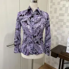 紫と黒の葉柄 長袖シャツ