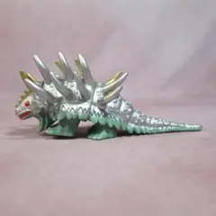 ウルトラ怪獣シリーズ500　ハンザギラン　ソフビ