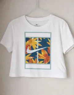 NIKE 花柄プリント クロップドTシャツ ショート丈
