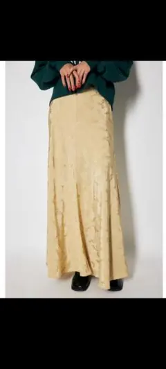 美品　moussy　マウジー　マーメイドロングスカート　光沢感　ベージュ　S