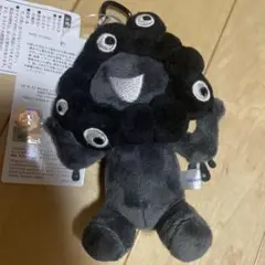 万博　ミャクミャク　黒　ブラック　ぬいぐるみ　カラビナ