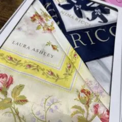 LAURA ASHLEY 花柄ハンカチ 3枚セット