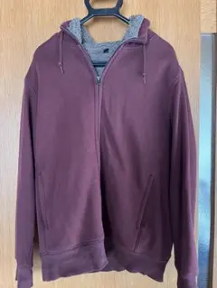 UNIQLOユニクロ　バーガンディボア仕様あったかパーカー