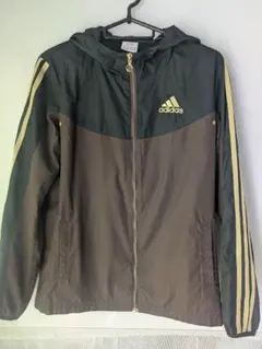 週末セール♪adidas フード付きマウンテンパーカー アディダス