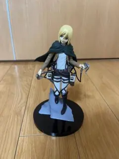 進撃の巨人　クリスタ　フィギュア