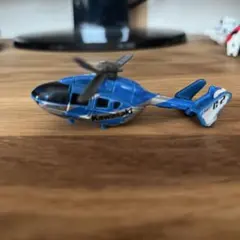 トミカ ヘリコプター Kawasaki ミニカー