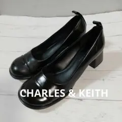 CHARLES & KEITH エナメル チャンキーヒール パンプス ブラックのサムネイル