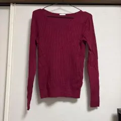 バーガンディ リブ編み Vネックセーター S