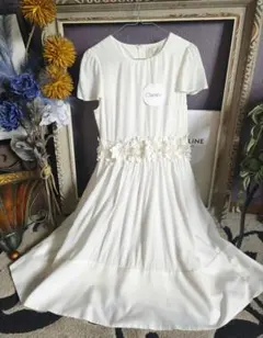 【新品、未使用】チェスティ　　ワンピース　花レースのサムネイル