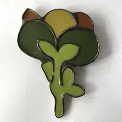 花モチーフ ステンドグラス風ブローチ