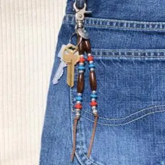 D125 【ビーズキーホルダー・赤×ターコイズ】アメリカ キーホルダー アメカジ