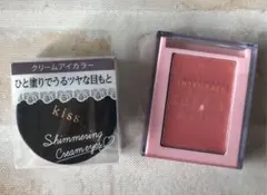 チークとアイシャドウのセット