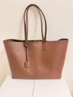 【美品】SAINT LAURENT PARIS YSLロゴチャーム トート茶色