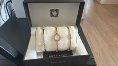 ANNE KLEIN ゴールド バングル時計 セット