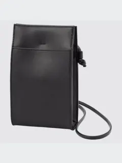 ユニクロ　ショルダーバッグ　黒　フェイクレザー　UNIQLO ミニバッグ　カバン