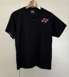 【YONEX】バドミントンTシャツ ブラック×ピンク（Mサイズ）
