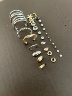 ピアスアソート10セット+バラ　シルバーゴールド　パール　ブラック