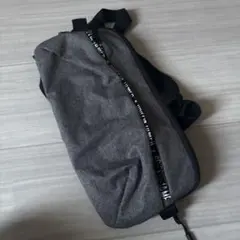 グレー スリムバックパック