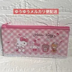 サンリオ　ハローキティ　フラットポーチ　スリム　 クリアポーチ　スリムポーチ