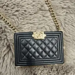 CHANEL ブラックレザーショルダーバッグ