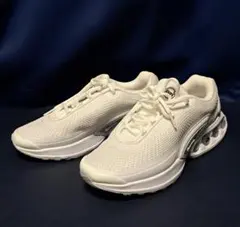 【新品未使用】ナイキ エアマックスDN レディース24cm