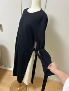 黒と白のニットロングワンピース