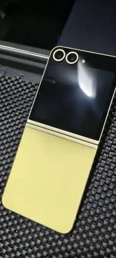 【超美品】 Samsung GALAXY Z Flip6 256GB 韓国版 Galaxy Z Flip6 本体 256GB シルバー SIMフリー 韓国版 Aランク