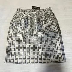 【新品】LAUTREAMONT スクエア柄スカート Lのサムネイル