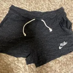 Nike ダークグレー ショートパンツ Mサイズ