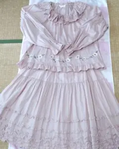 最終価格❗ピンクハウス❤️マーガレット刺繍使いローン長袖ブラウス未使用のサムネイル