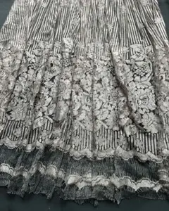 グレーのレース生地ロングスカート1着分＊70cm×90cm×2枚