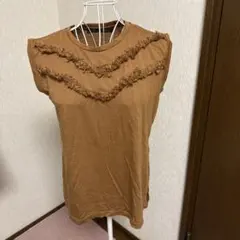 【最終お値下げ中】ブラウン フリルノースリーブ　Tシャツ Mサイズ