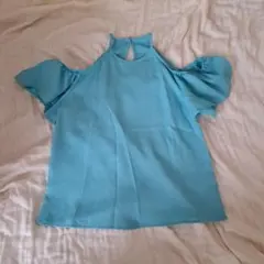 オフショルダートップス　肩出し　肩あき　リゾート系