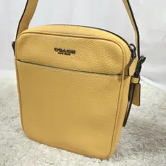 coach イエロー　レザー　ショルダーバック　コーチ　スクエア