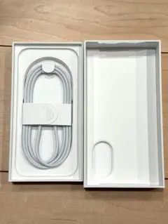 Apple iPhone17 箱とUSB-C ケーブルセット