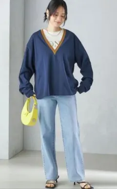 【SHIPS】ネイビーVネック長袖トップス