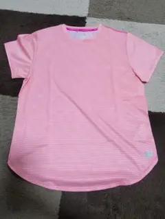New Balance ピンクのボーダー柄 Tシャツ Sサイズ