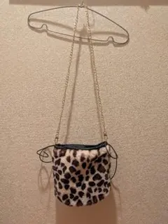 ヒョウ柄ファーショルダーバッグ