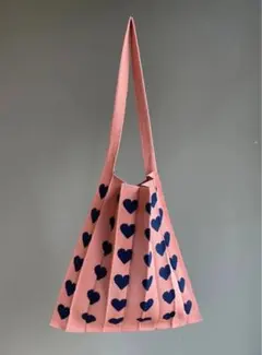 Item thumbnail for item e99eefe0-7e96-4bbd-8d25-9ded040faad2